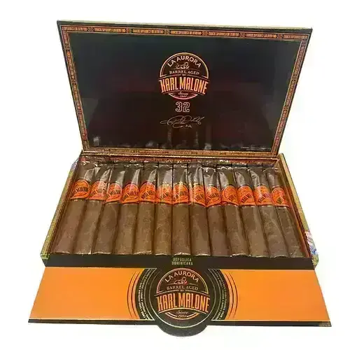 狮子王 卡尔马龙酒桶 陈年比利高 52&times;157mm (25支/盒)<BR>LA AURORA KARL MALONE BARREL AGED BELICOSO<!--战, 战士 鱼雷, 双尖, 鱼, 托佩多-->